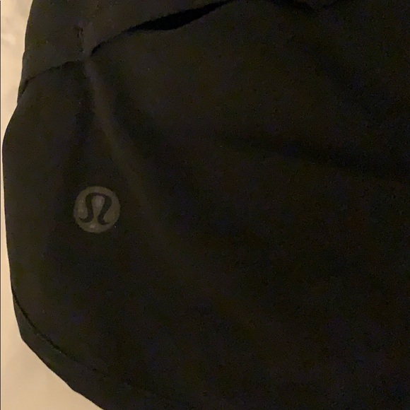 Black Lululemon speedy shorts - Picture 4 of 4